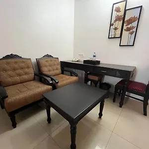 3* Hotel Gee Bee Palace